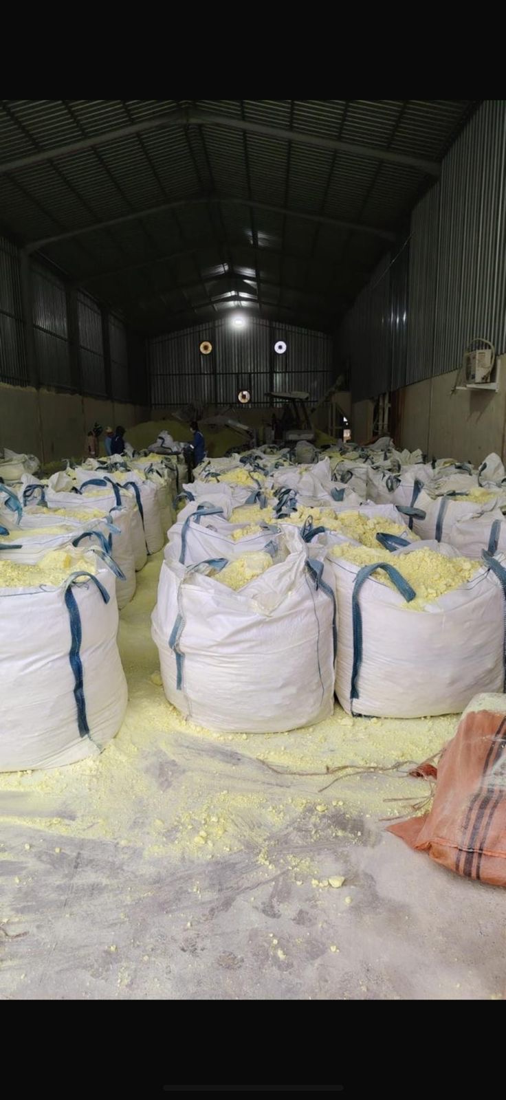 Granular sulphur storage