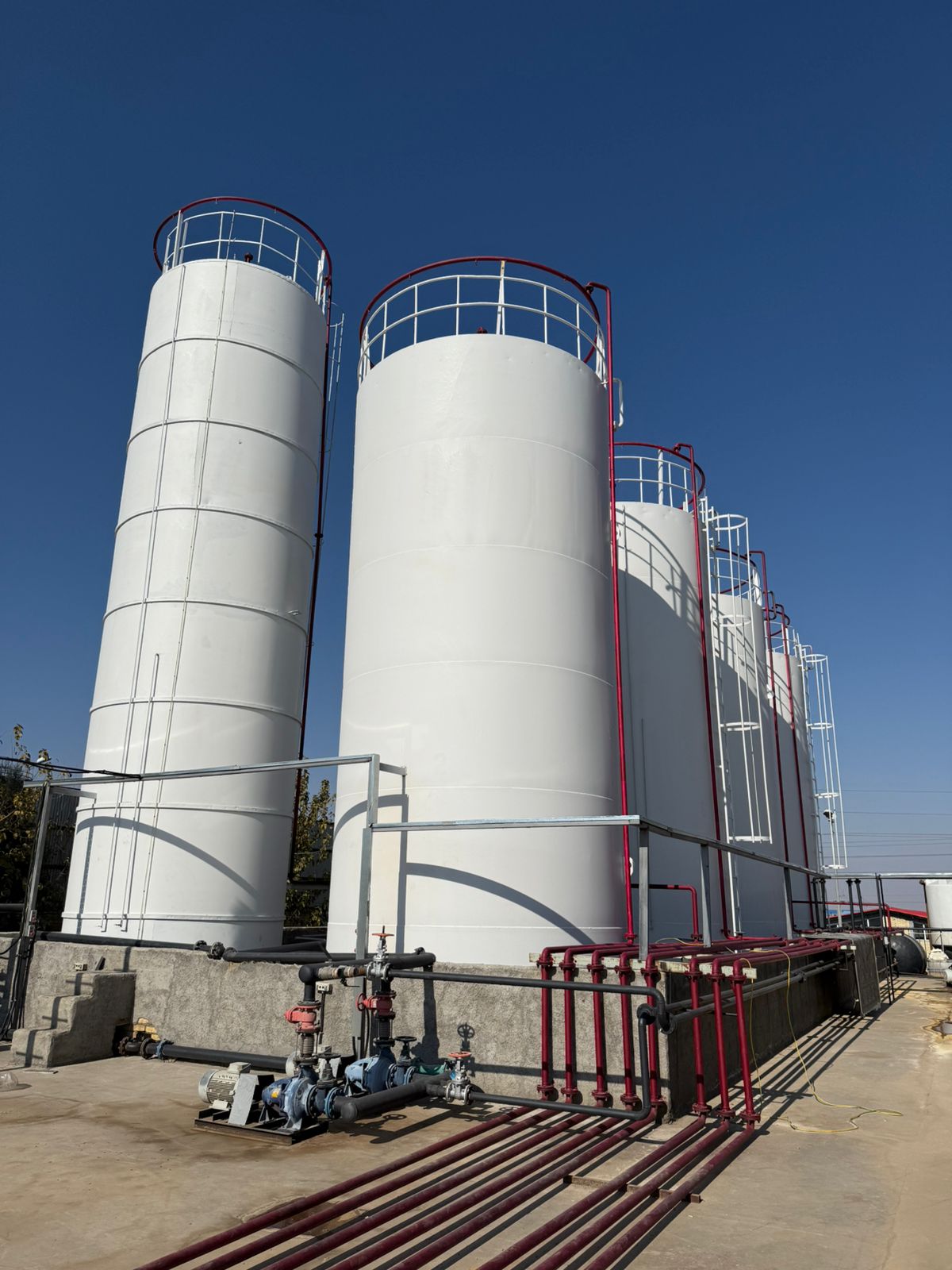 Refinery tanks and piping
